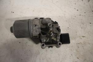 Used Front wiper motor Audi A4 Price € 20,00 Margin scheme offered by Autoparts Veghel