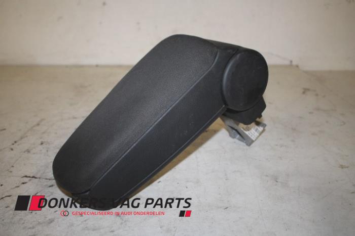 Begagnade Armstöd Audi A4 Pris € 35,00 Marginaltabell erbjuds av Donkers VAG Parts