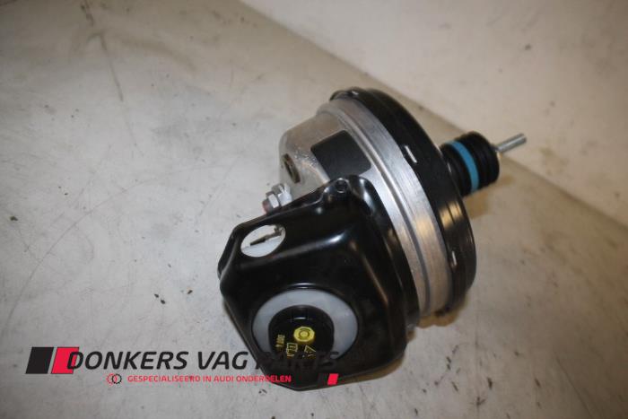 Usagé Servo frein Audi A4 Avant (B9) 2.0 TDI 16V Prix € 363,00 Règlement à la marge proposé par Donkers VAG Parts