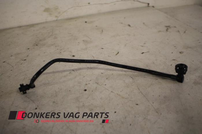 Usagé Conduit (divers) Audi A4 Avant (B9) 2.0 TDI 16V Prix € 8,00 Règlement à la marge proposé par Donkers VAG Parts