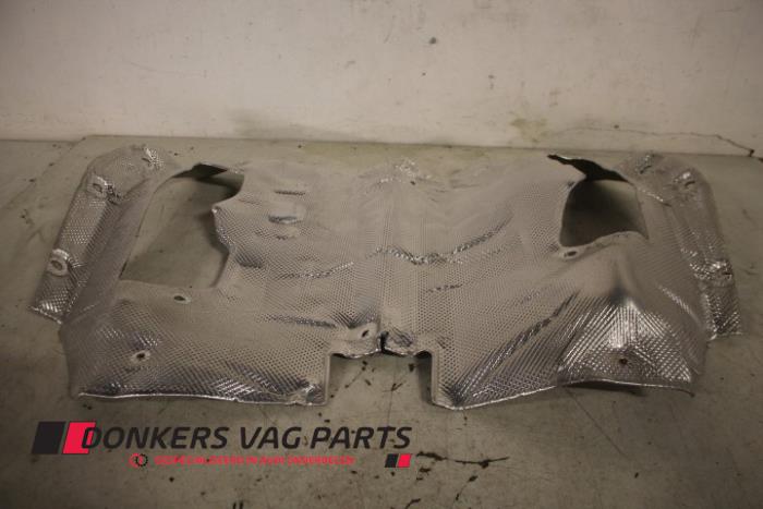 Begagnade Värmesköld Audi A4 Avant (B9) 2.0 TDI 16V Pris € 50,00 Marginaltabell erbjuds av Donkers VAG Parts