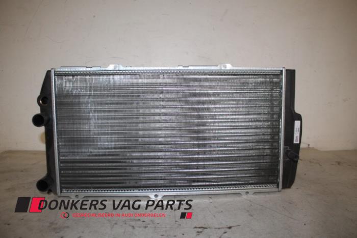 Nowe Chlodnica Audi 100 Cena € 75,00 Z VAT oferowane przez Donkers VAG Parts