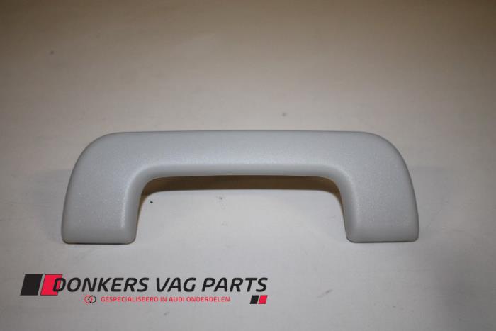 Begagnade Handtag Audi A6 (C8) 2.0 16V 50 TFSI E Mild hybrid Quattro Pris € 14,99 Inklusive moms erbjuds av Donkers VAG Parts