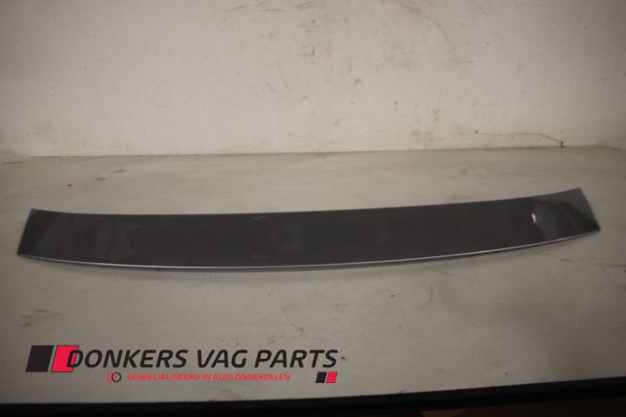 Używane Tylny spojler Audi A7 Sportback (4GA/4GF) 3.0 TDI V6 24V Quattro Cena € 200,01 Z VAT oferowane przez Donkers VAG Parts