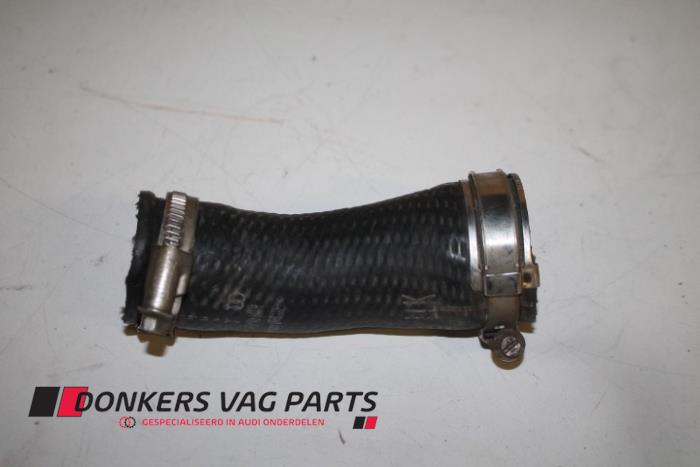 Intercooler Schlauch van een Audi A6 Allroad Quattro (C6) 3.0 TDI V6 24V 2010