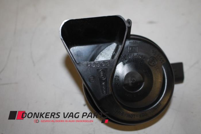 Używane Klakson Audi Q5 (8RB) 2.0 TDI 16V Quattro Cena € 20,00 Z VAT oferowane przez Donkers VAG Parts
