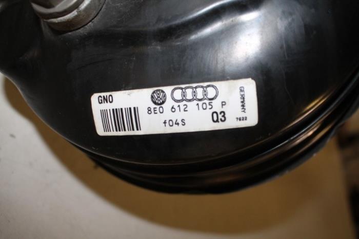 Wspomaganie hamulców z Audi A4 2006