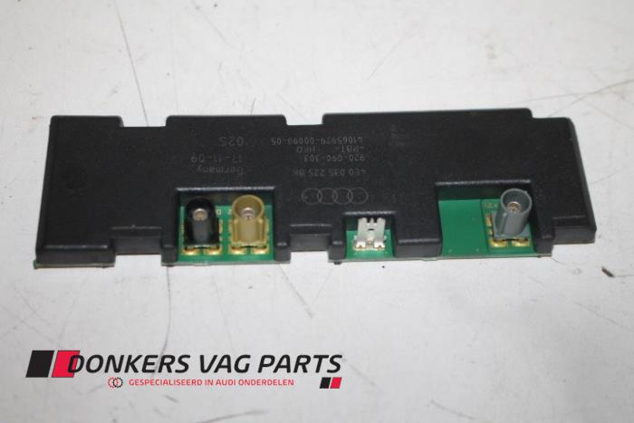 Używane Wzmacniacz anteny Audi A8 (D3) 3.0 TDI V6 24V Quattro Cena € 15,00 Procedura marży oferowane przez Donkers VAG Parts