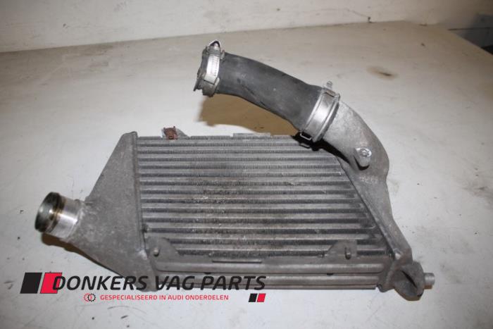 Usagé Intercooler Audi A8 (D3) 3.0 TDI V6 24V Quattro Prix € 75,00 Règlement à la marge proposé par Donkers VAG Parts