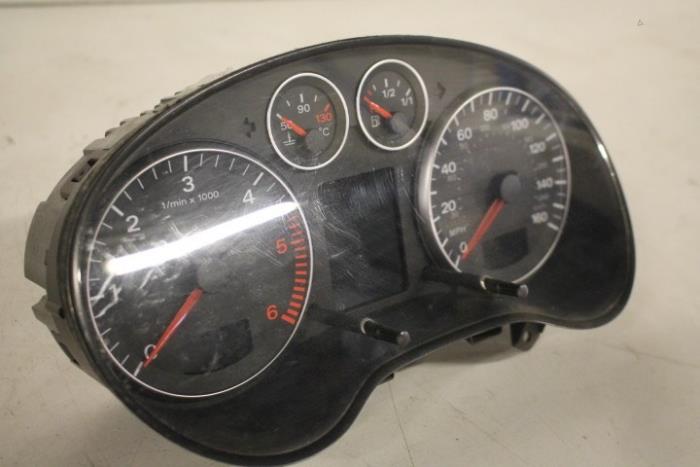 Instrument panel from a Audi A3 2005