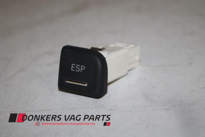 Używane Przelacznik ESP Audi A4 Avant (B7) 2.0 TDI 16V Cena € 5,00 Procedura marży oferowane przez Donkers VAG Parts
