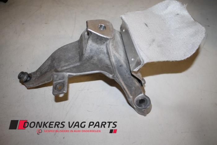 Used Engine mount Audi A7 Sportback (4GA/4GF) 3.0 TDI Clean Diesel V6 24V Quattro Price € 14,99 Inclusive VAT offered by Donkers VAG Parts