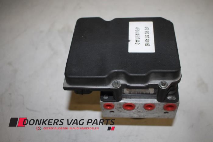Begagnade ABS-pump Audi A6 Avant (C6) 2.7 TDI V6 24V Quattro Pris € 125,00 Marginaltabell erbjuds av Donkers VAG Parts