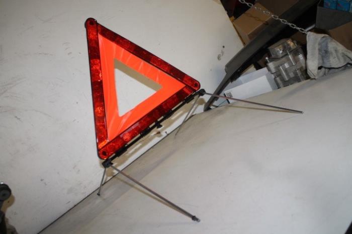 Triángulo de seguridad de un Audi A4