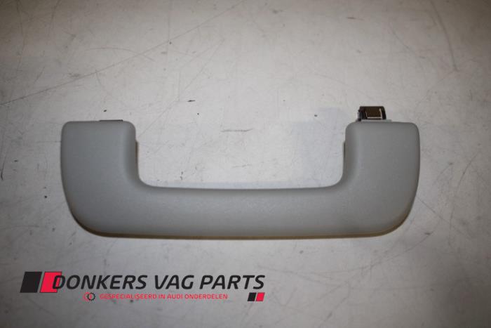 Begagnade Handtag Audi A6 Pris € 15,00 Marginaltabell erbjuds av Donkers VAG Parts
