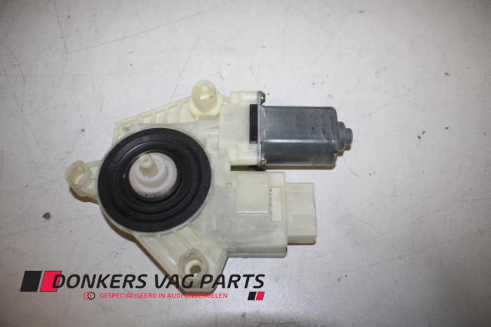 Usados Motor de ventanilla de puerta Audi Diversos Precio € 35,00 Norma de margen ofrecido por Donkers VAG Parts