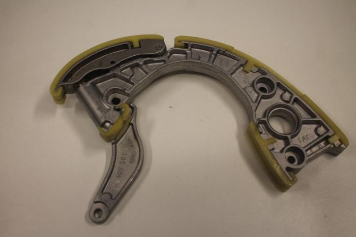 Chain guide from a Audi A4