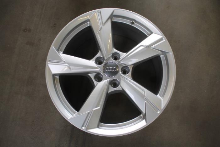 Set of wheels from a Audi A6 (C8) 2.0 16V 50 TFSI E Mild hybrid Quattro 2021