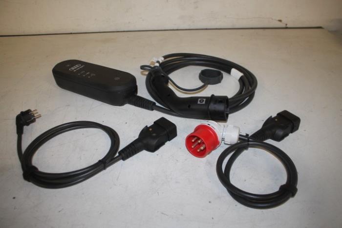 Orig VW Audi charging cable car charging cable 220V 30A high power socket  8V4971