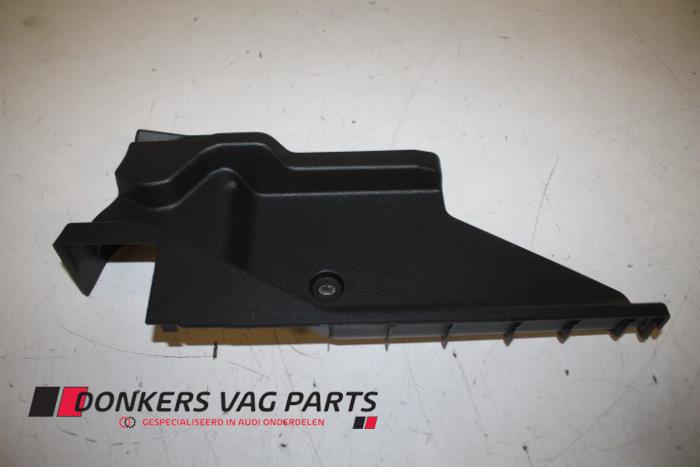 Parcel shelf cover bracket