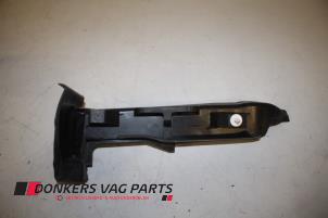 Engine cover from a Audi Q2 (GAB/GAG) 1.5 35 TFSI 16V 2019