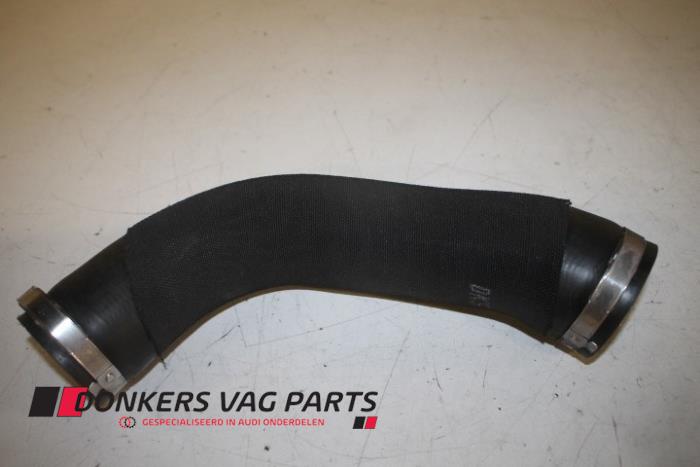Gebrauchte Intercooler Schlauch Audi A7 Sportback (4GA/4GF) 3.0 TDI Ultra V6 24V Preis € 50,00 Mit Mehrwertsteuer angeboten von Donkers VAG Parts