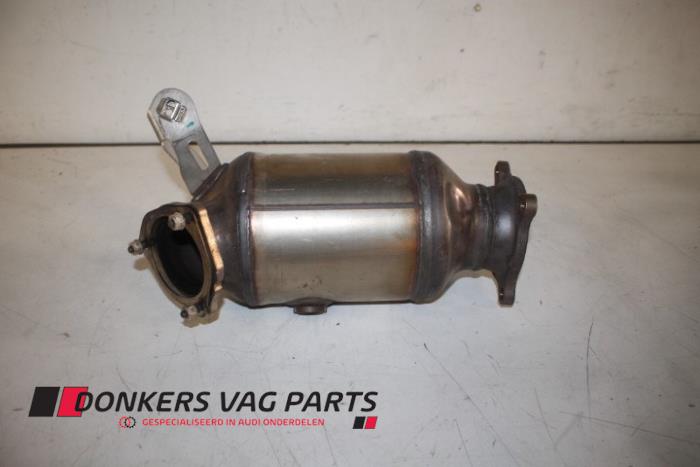 Usagé Catalyseur Audi A4 Avant (B9) 2.0 40 TFSI Mild Hybrid 16V Prix € 907,50 Règlement à la marge proposé par Donkers VAG Parts