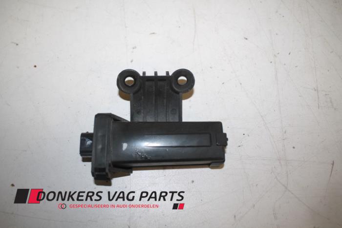 Begagnade Däcktryckssensor Audi A8 (D3) 4.2 V8 40V Quattro Pris € 15,00 Marginaltabell erbjuds av Donkers VAG Parts