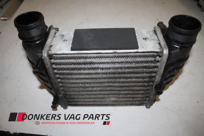 Usados Intercooler Audi A4 (B7) 2.0 TDI 16V Precio € 25,00 Norma de margen ofrecido por Donkers VAG Parts