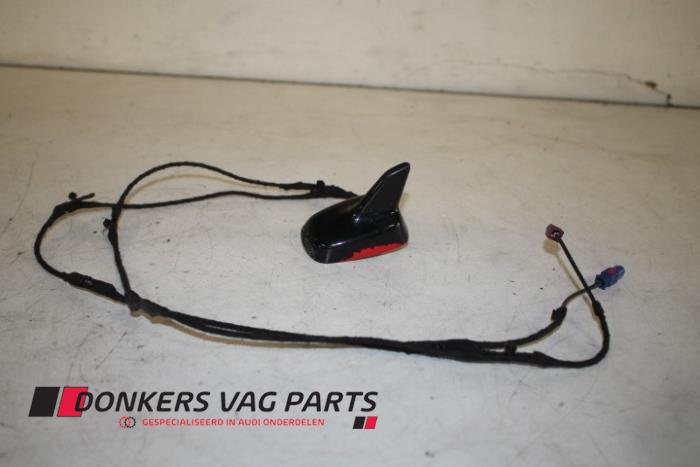 Używane Antena GPS Audi S4 (B8) S4 3.0 TFSI V6 24V Cena € 25,00 Procedura marży oferowane przez Donkers VAG Parts