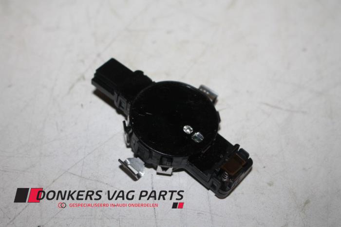 Begagnade Ljussensor Audi A6 Avant (C7) 2.0 TDI 16V Pris € 75,00 Marginaltabell erbjuds av Donkers VAG Parts