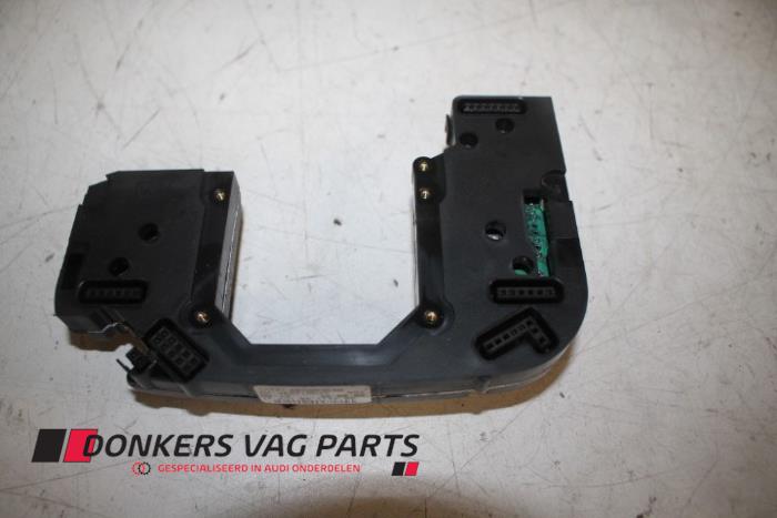 Begagnade Rattstångmodul Audi A8 Pris € 35,00 Marginaltabell erbjuds av Donkers VAG Parts