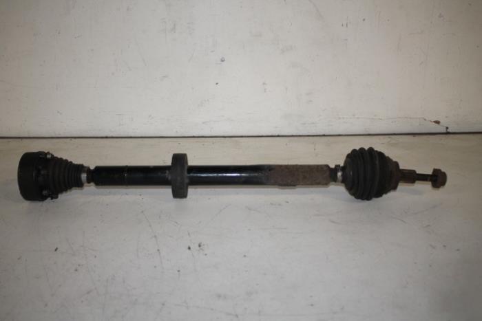 Front drive shaft, right from a Audi A3 2003