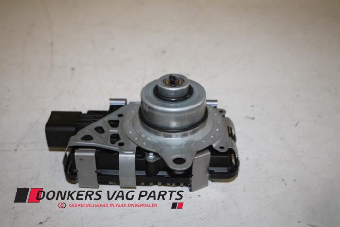 Używane Modul przenoszacy 4x4 Audi A4 Avant (B9) Cena € 450,00 Procedura marży oferowane przez Donkers VAG Parts