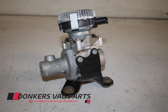 Usados Servofreno Volkswagen Golf VII (AUA) e-Golf Precio € 333,00 Norma de margen ofrecido por Donkers VAG Parts