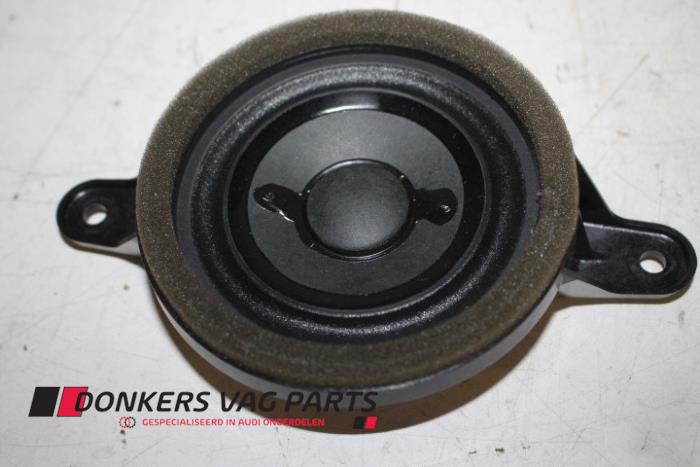 Używane Glosnik Audi S6 Avant (C7) 4.0 V8 TFSI Cena € 15,00 Procedura marży oferowane przez Donkers VAG Parts