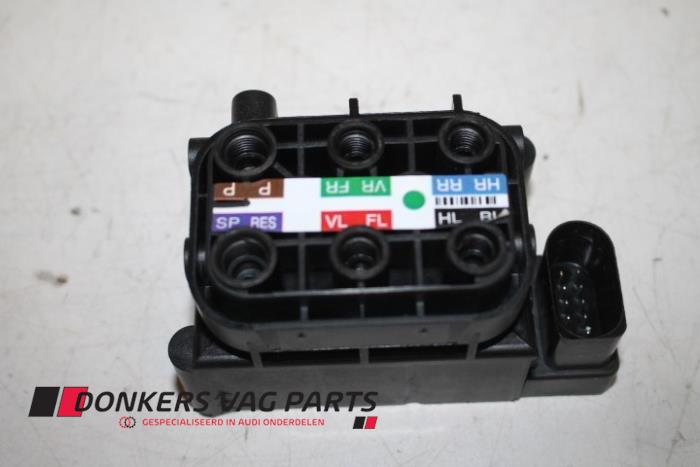 Usagé Divers Audi S6 Avant (C7) 4.0 V8 TFSI Prix € 150,00 Règlement à la marge proposé par Donkers VAG Parts