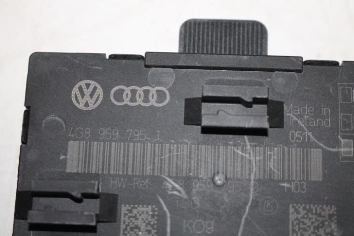 Zentralverriegelung Modul van een Audi S6 Avant (C7) 4.0 V8 TFSI 2015