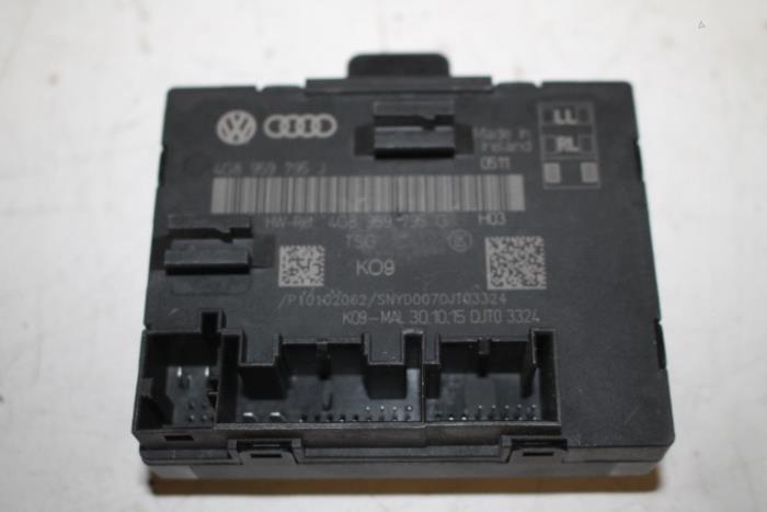 Zentralverriegelung Modul van een Audi S6 Avant (C7) 4.0 V8 TFSI 2015