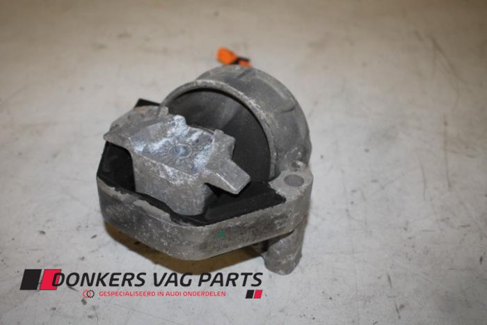 Usagé Support moteur Audi A6 (C7) 2.0 T FSI 16V Hybrid Prix € 75,00 Règlement à la marge proposé par Donkers VAG Parts