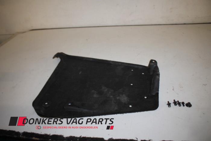 Trunk undertray