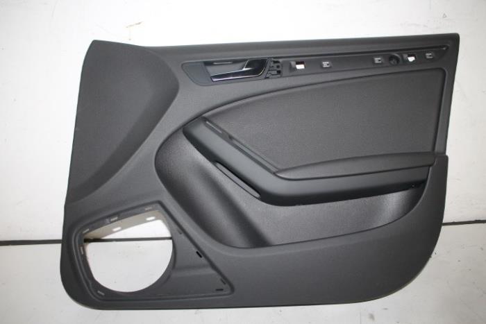 Tapicerka drzwi prawych przednich wersja 4-drzwiowa z Audi A5