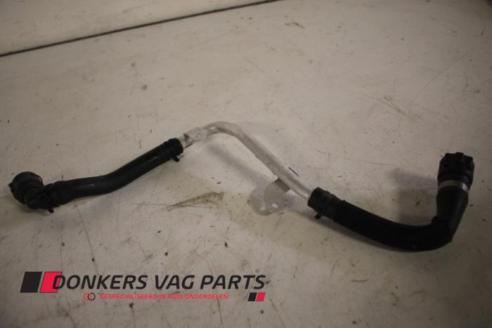 Begagnade Vattenrör Audi A7 Sportback (4GA/4GF) 3.0 TDI Clean Diesel V6 24V Quattro Pris € 50,00 Inklusive moms erbjuds av Donkers VAG Parts