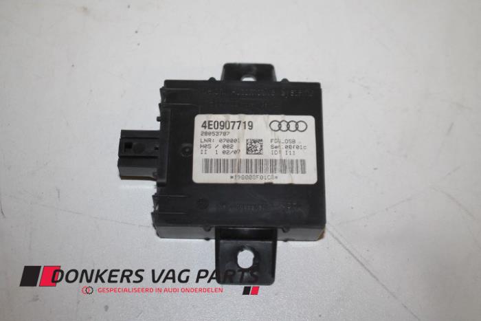 Begagnade Larmmodul Audi A8 (D3) 3.0 TDI V6 24V Quattro Pris € 15,00 Marginaltabell erbjuds av Donkers VAG Parts