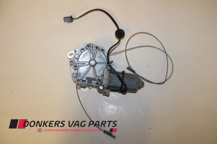 Usados Motor de ventanilla de puerta Audi Diversos Precio € 50,00 Norma de margen ofrecido por Donkers VAG Parts