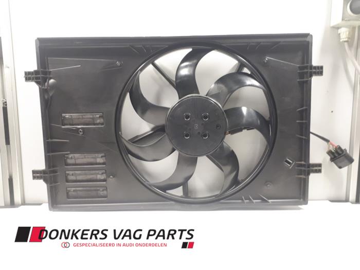 Używane Wentylator Seat Leon (KLB) Cena € 200,00 Procedura marży oferowane przez Donkers VAG Parts