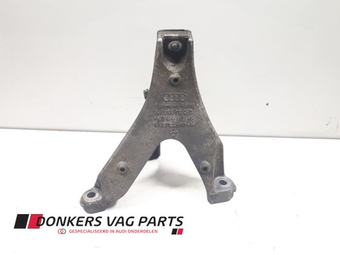 Usagé Support moteur Audi A4 Cabrio (B7) 2.0 TDI Prix € 10,00 Règlement à la marge proposé par Donkers VAG Parts