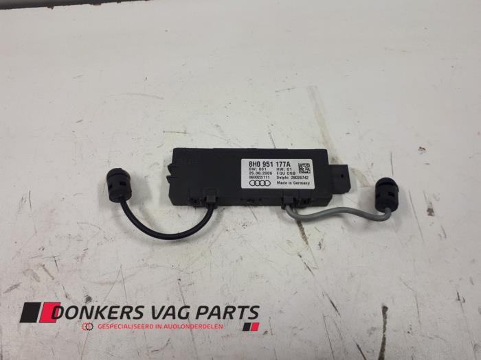 Begagnade Larmsensor Audi A4 Cabrio (B7) 2.0 TDI Pris € 75,00 Marginaltabell erbjuds av Donkers VAG Parts