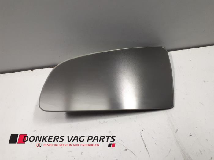 Używane Szyba lusterka lewego Audi A4 Cabriolet (B6) 1.8 T 20V Cena € 25,00 Procedura marży oferowane przez Donkers VAG Parts