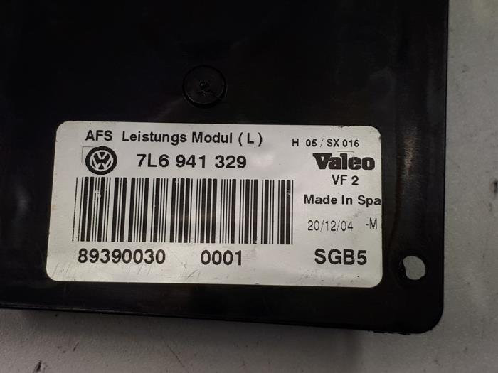 Cornering lighting module from a Volkswagen Touareg (7LA/7L6)